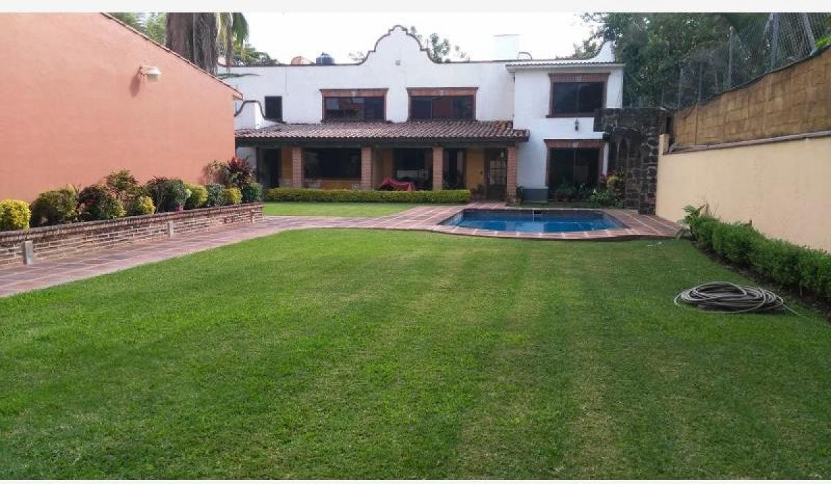 5 bedrooms House in Morelos, Mexico No. 146370