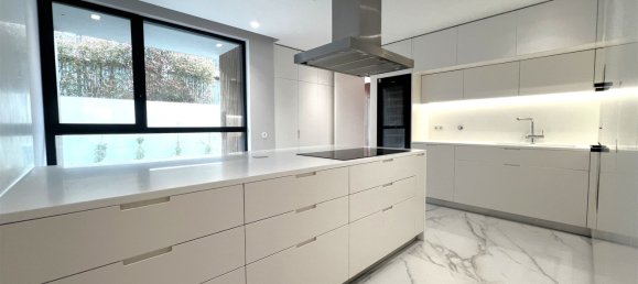 5 Schlafzimmer Villa in Porto, Portugal, Nr. 15308 36