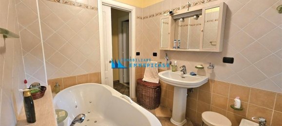 5 bedrooms Villa in Massa, Italy No. 237318 20