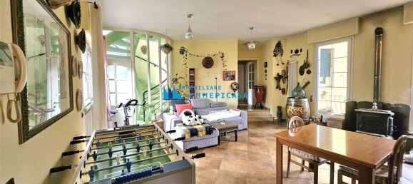 5 bedrooms Villa in Massa, Italy No. 237318 10