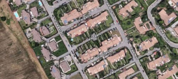 6 bedrooms House in Pomezia, Italy No. 325129 9