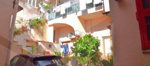 6 rooms Building in Arzano, Italy No. 24640 9