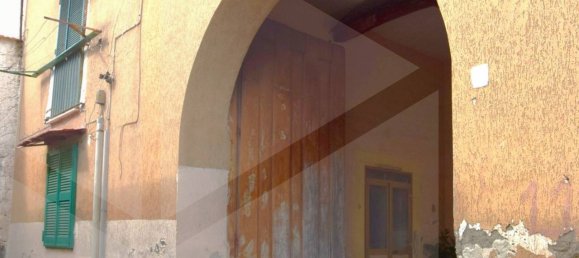 6 rooms Building in Arzano, Italy No. 24640 8