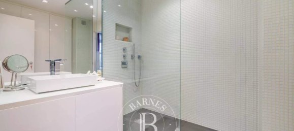 2 Schlafzimmer Doppelhaus in Paris, France, Nr. 127215 10