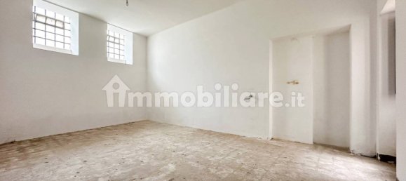 98m² Warehouse in Putignano, Italy No. 155856 8