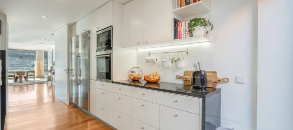 4 bedrooms Apartment in Porto, Portugal No. 145395 2