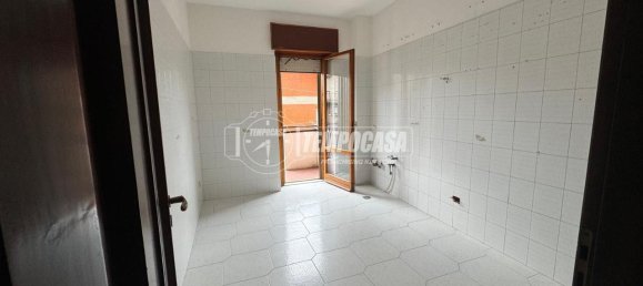 3 rooms Apartment in Mercogliano, Italy No. 80141 7