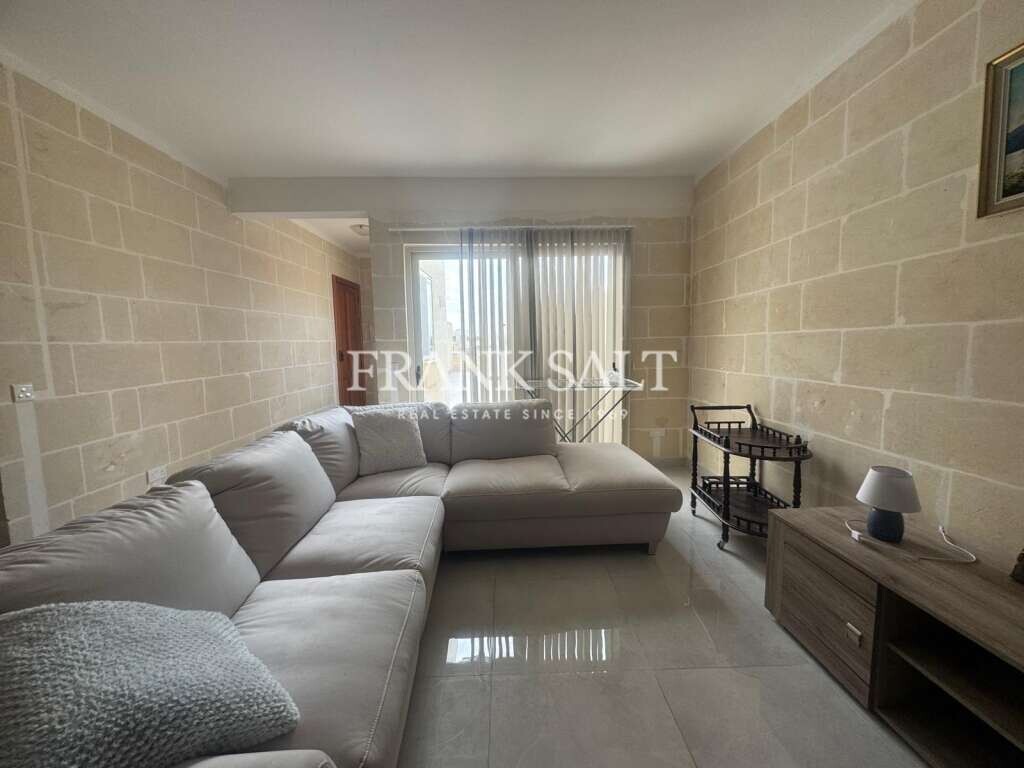2 bedrooms Penthouse in Victoria, Malta No. 6189