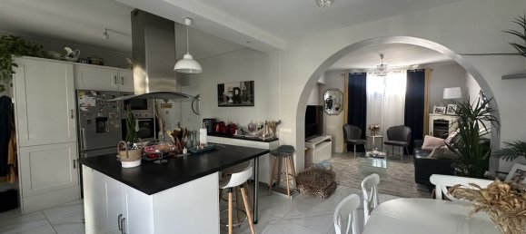 Casa de 3 dormitorios en Champigny-sur-Marne, France No. 115213 6