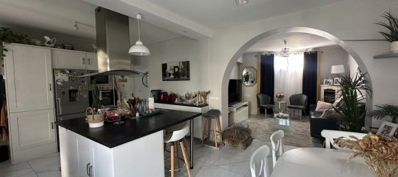 Casa de 3 dormitorios en Champigny-sur-Marne, France No. 115213 2