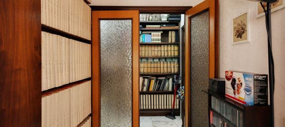 6 rooms Apartment in Rome, Italy No. 147579 24