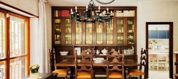 6 rooms Apartment in Rome, Italy No. 147579 12