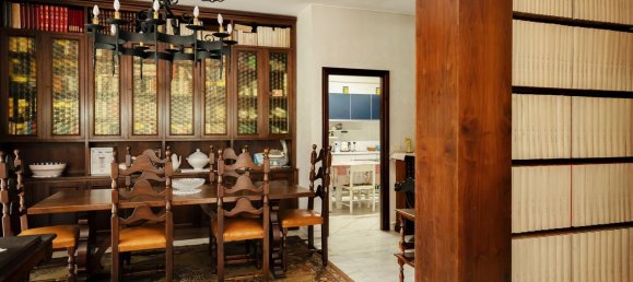 6 rooms Apartment in Rome, Italy No. 147579 17