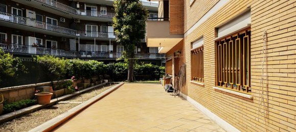 6 rooms Apartment in Rome, Italy No. 147579 4