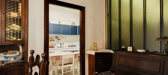 6 rooms Apartment in Rome, Italy No. 147579 16