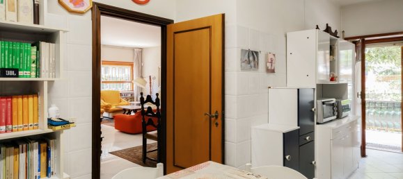 6 rooms Apartment in Rome, Italy No. 147579 27
