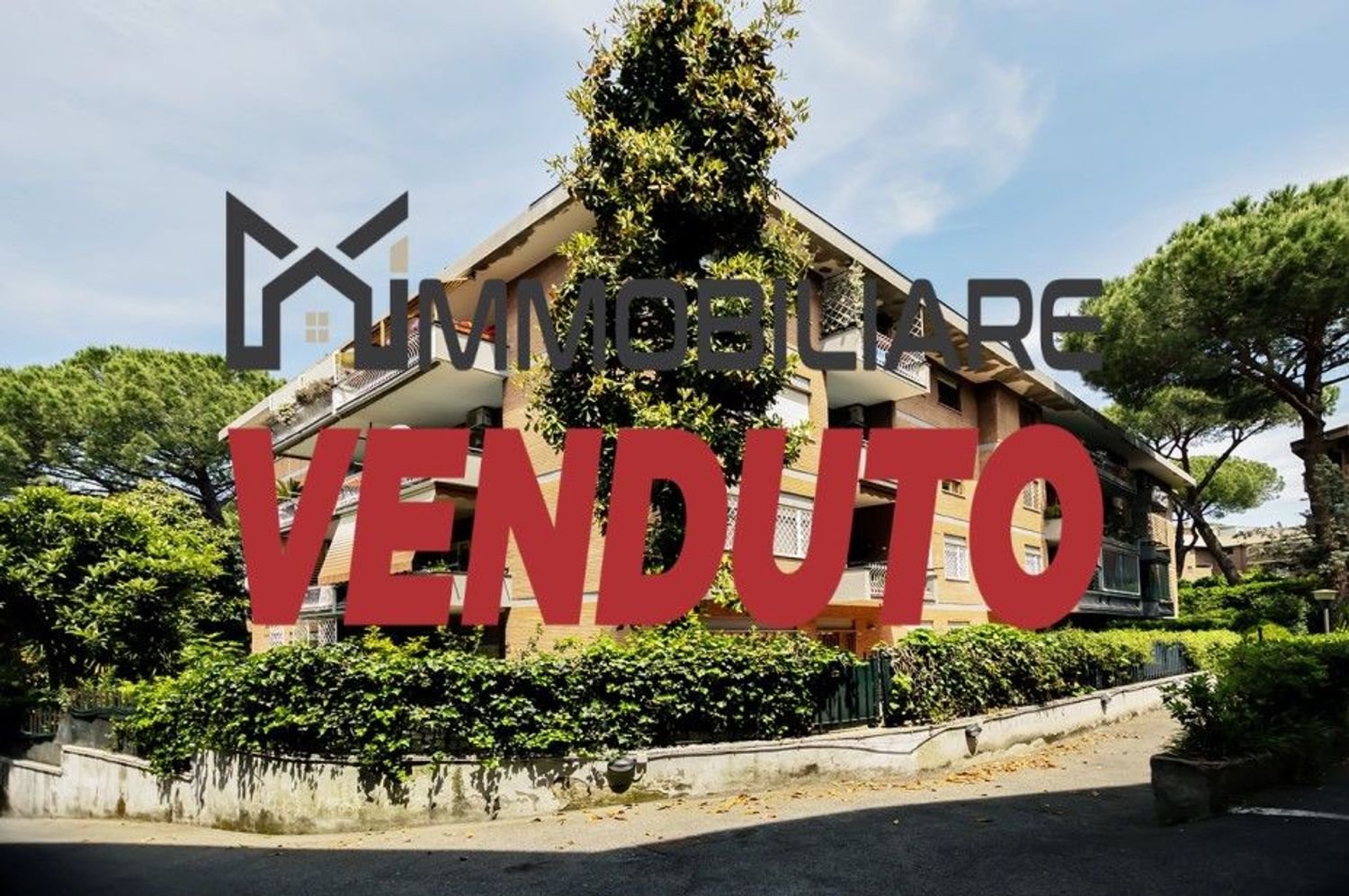 6 rooms Apartment in Rome, Italy No. 147579