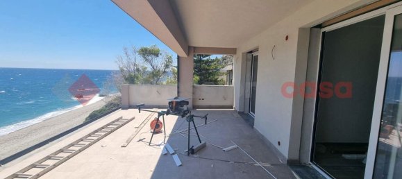 Квартира с 3 спальнями в Мессина, Италия № 333036 7