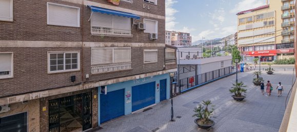 Apartamento de 4 dormitorios en Granada, Spain No. 145718 4