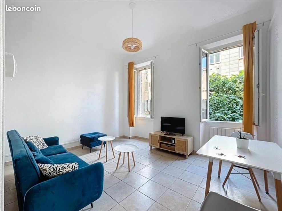 1 bedroom Apartment in Marseille, France No. 297338