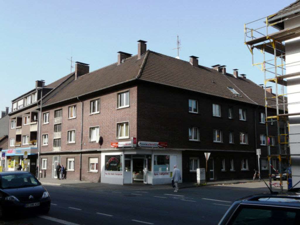 Apartamento de 4 dormitorios en Oberhausen, Germany No. 60090