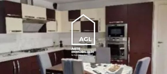 Apartamento de 6 habitaciónes en Montorfano, Italy No. 2854 2