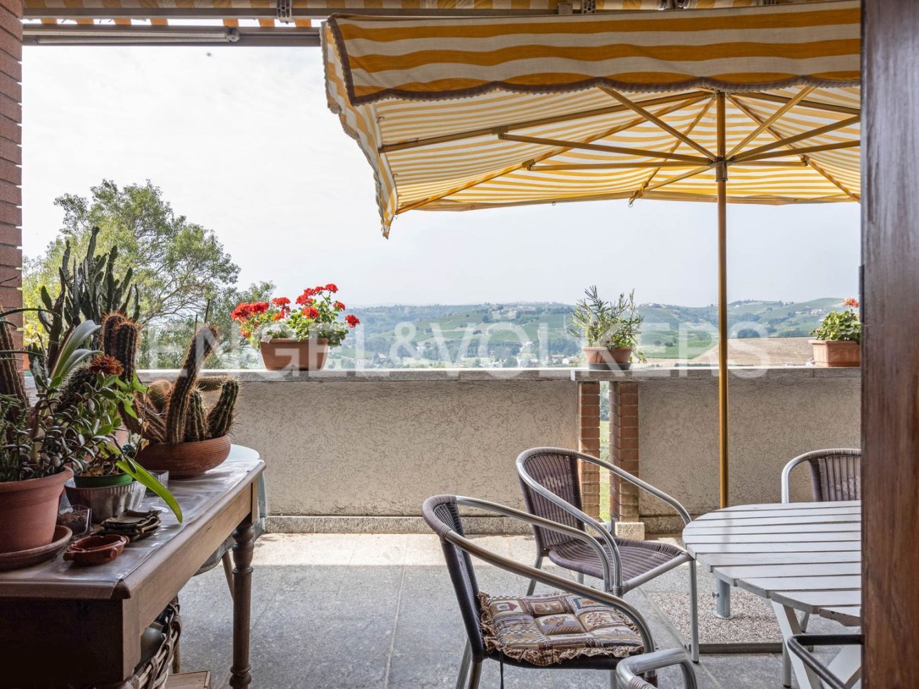 14 rooms Villa in San Marzano Oliveto, Italy No. 109145