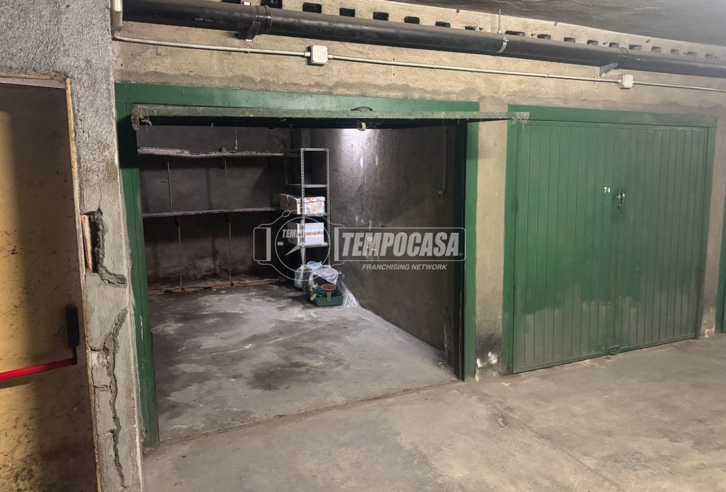  مرآب في Collegno, Italy رقم 300881