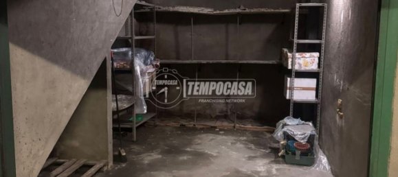  مرآب في Collegno, Italy رقم 300881 2