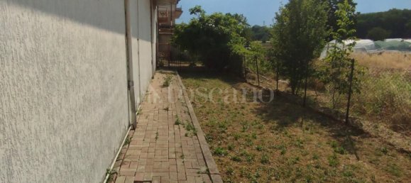 6 rooms House in Loreto Aprutino, Italy No. 279889 8