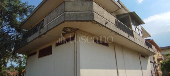 6 rooms House in Loreto Aprutino, Italy No. 279889 5