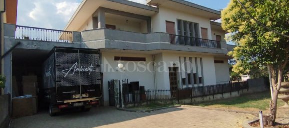 6 rooms House in Loreto Aprutino, Italy No. 279889 3