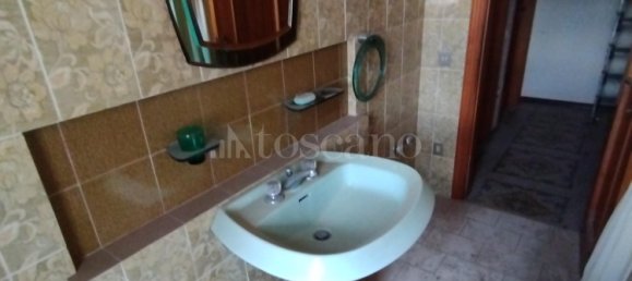 6 rooms House in Loreto Aprutino, Italy No. 279889 27