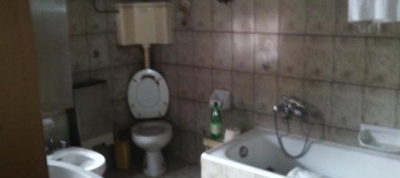 3 bedrooms House in Codigoro, Italy No. 253446 2