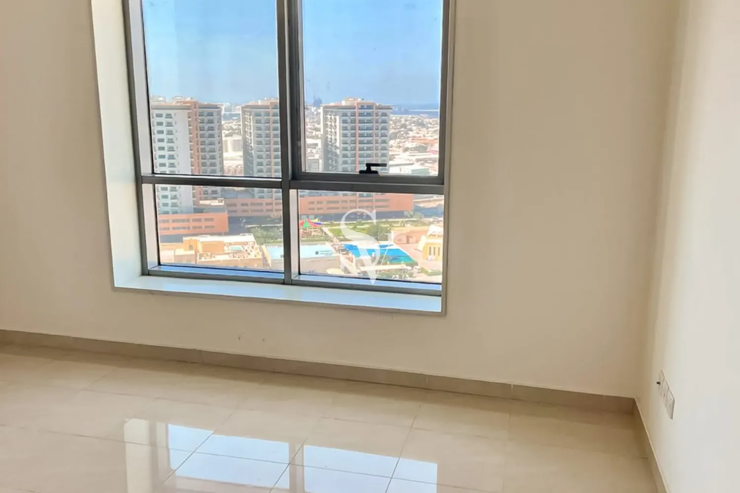 Apartamento de 3 dormitorios en Sheikh Maktoum Bin Rashid Street, UAE No. 107745