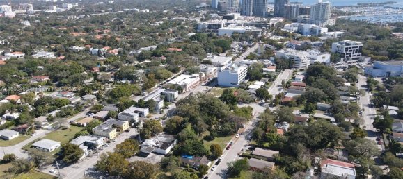 5 bedrooms Villa for sale in Miami, Miami-Dade, Florida, USA № 615453 6