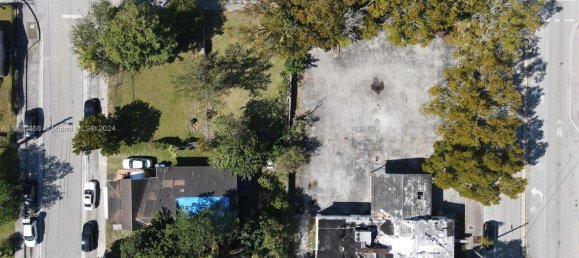5 bedrooms Villa for sale in Miami, Miami-Dade, Florida, USA № 615453 4