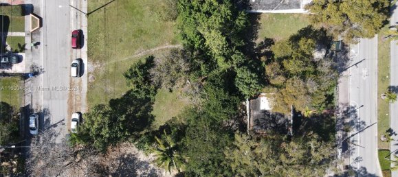 5 bedrooms Villa for sale in Miami, Miami-Dade, Florida, USA № 615453 2