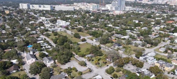 5 bedrooms Villa for sale in Miami, Miami-Dade, Florida, USA № 615453 13