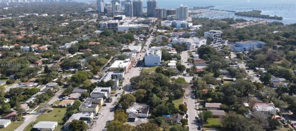 5 bedrooms Villa for sale in Miami, Miami-Dade, Florida, USA № 615453 8