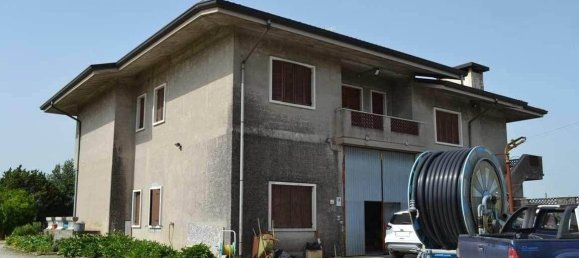 6 bedrooms Villa in Villa Bartolomea, Italy No. 208879 4