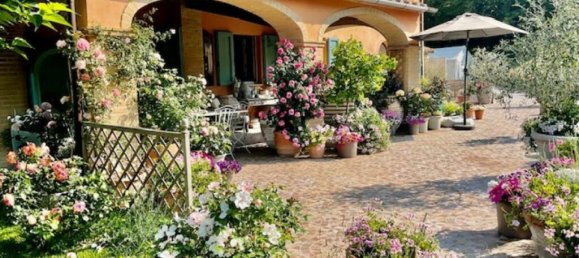 Villa de 4 dormitorios en Volterra, Italy No. 130411 17