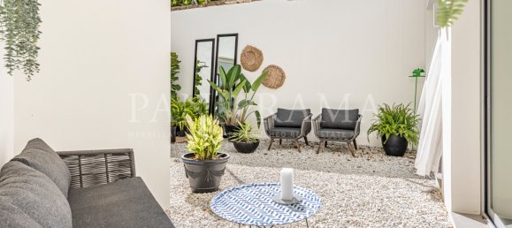 6 bedrooms Villa in Marbella, Spain No. 18988 24