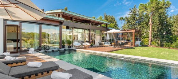 6 bedrooms Villa in Marbella, Spain No. 18988 5