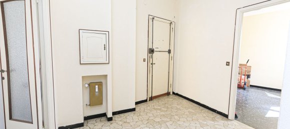 9 bedrooms Apartment in Genoa, Italy No. 327358 4