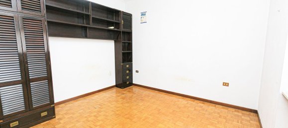 9 bedrooms Apartment in Genoa, Italy No. 327358 35