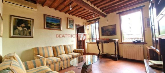 Apartamento de 3 dormitorios en Lucca, Italy No. 99553 6