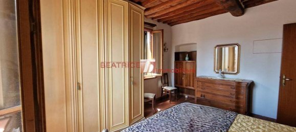 Apartamento de 3 dormitorios en Lucca, Italy No. 99553 23