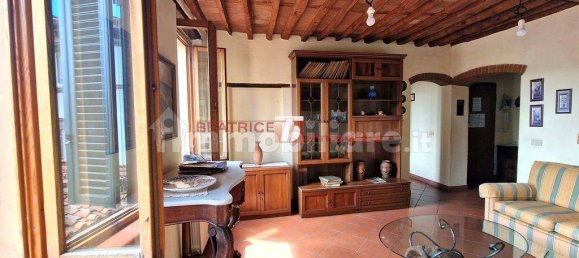 Apartamento de 3 dormitorios en Lucca, Italy No. 99553 9