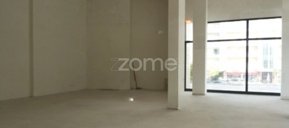 541m² Commercial property in Viseu, Portugal No. 87176 8